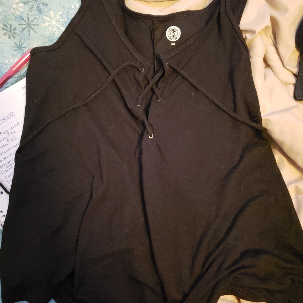 V neck with tie
